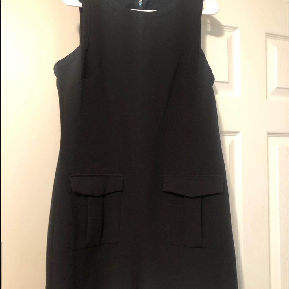 Women black dress with pockets